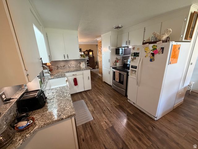 2550 S PEACH ST, Perry, UT 84302