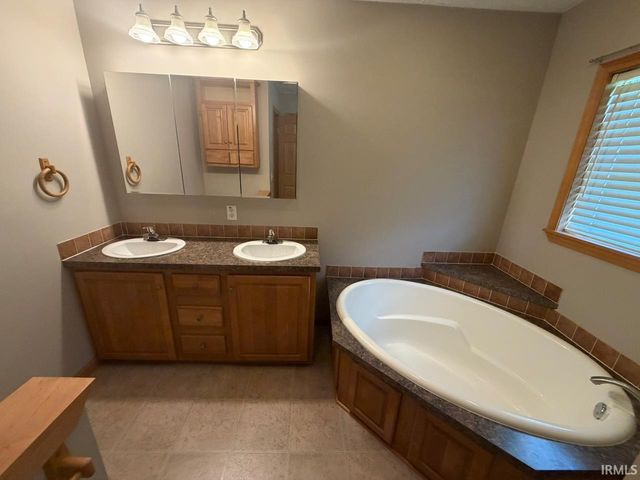 104 E Foster Street, Fort Branch, IN 47648