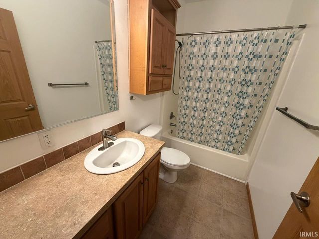 104 E Foster Street, Fort Branch, IN 47648