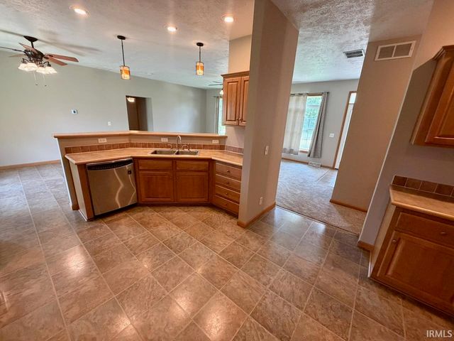 104 E Foster Street, Fort Branch, IN 47648