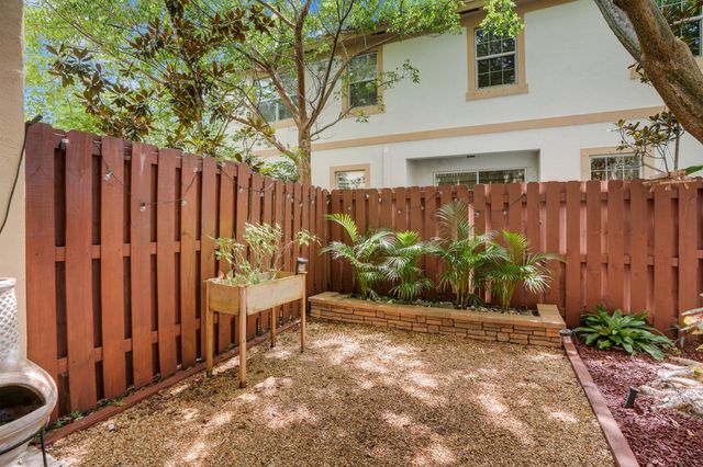 4307 Chalmers Lane, West Palm Beach, FL 33417