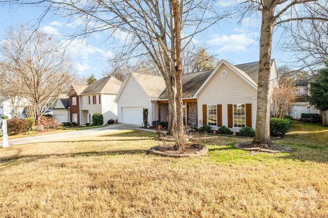 4760 Lauren Glen Street NW, Concord, NC 28027