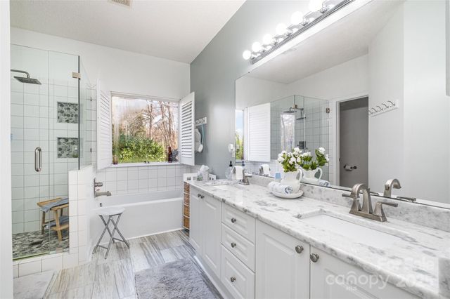 4760 Lauren Glen Street NW, Concord, NC 28027