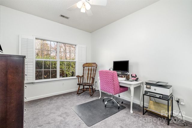 4760 Lauren Glen Street NW, Concord, NC 28027