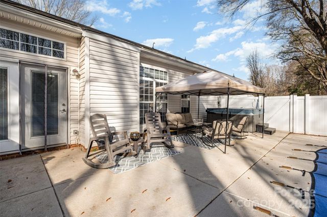 4760 Lauren Glen Street NW, Concord, NC 28027