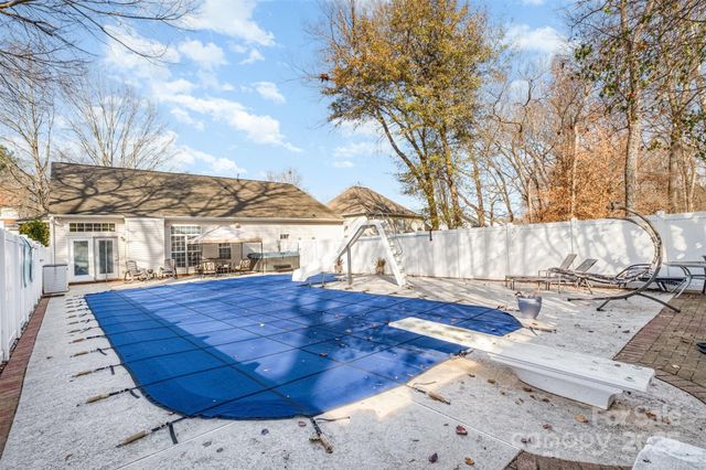 4760 Lauren Glen Street NW, Concord, NC 28027