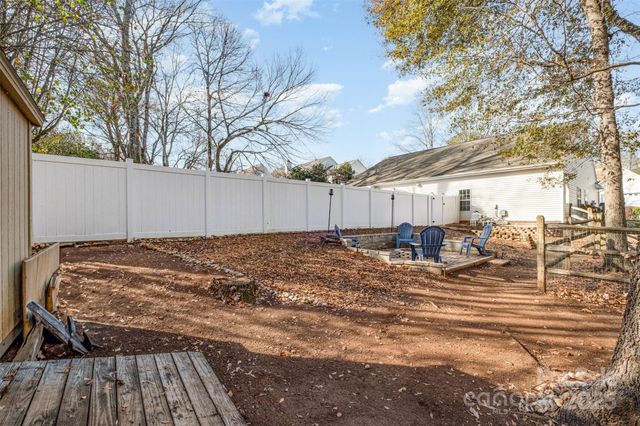 4760 Lauren Glen Street NW, Concord, NC 28027