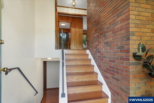 980 Fern Ridge Rd, Stayton, OR 97383