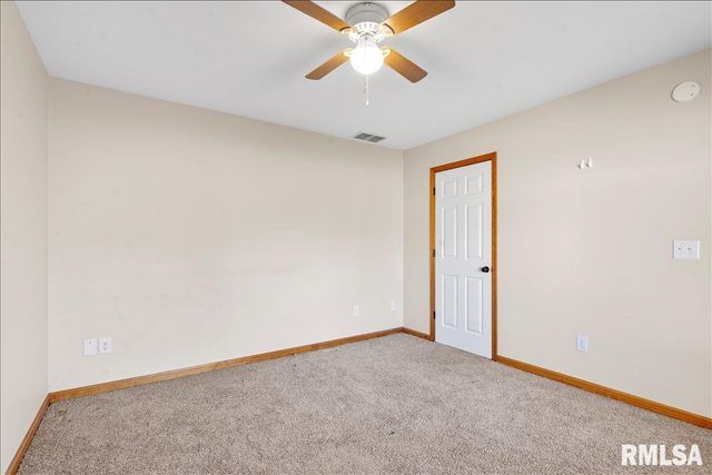218 EAGLE RIDGE Drive, Chatham, IL 62629
