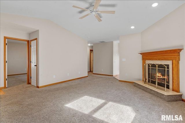 218 EAGLE RIDGE Drive, Chatham, IL 62629