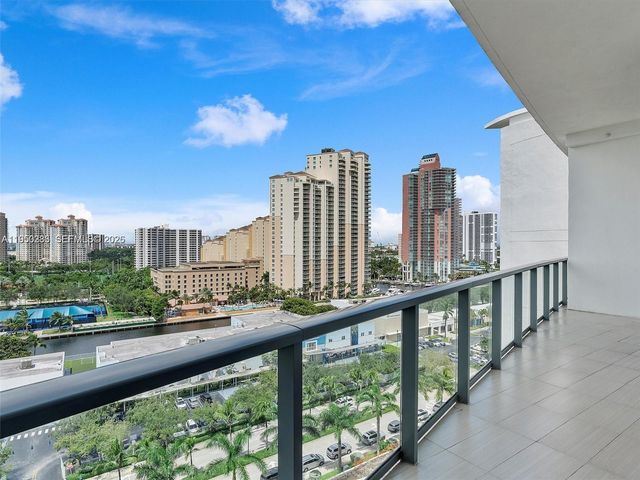 3250 NE 188th St UPH02 + ROOFTOP W/ POOL, Aventura, FL 33180