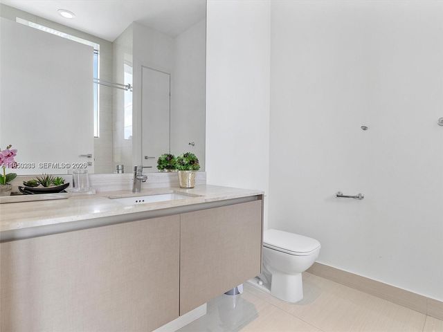 3250 NE 188th St UPH02 + ROOFTOP W/ POOL, Aventura, FL 33180