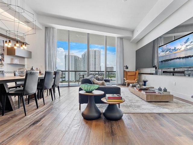 3250 NE 188th St UPH02 + ROOFTOP W/ POOL, Aventura, FL 33180