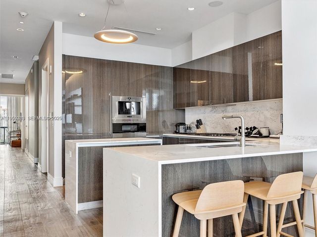 3250 NE 188th St UPH02 + ROOFTOP W/ POOL, Aventura, FL 33180