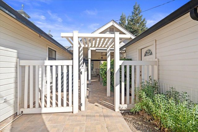 4616 Freelove Rd, Oakdale, CA 95361