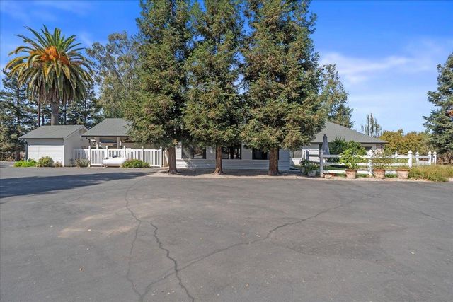 4616 Freelove Rd, Oakdale, CA 95361