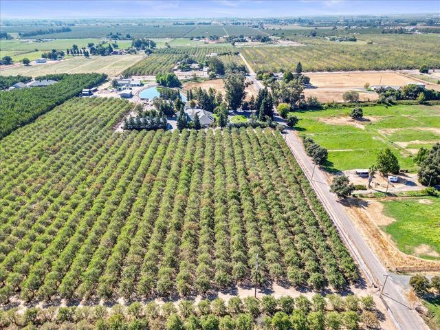 4616 Freelove Rd, Oakdale, CA 95361