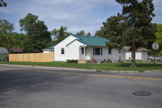 103 Pine Avenue N, Thief River Falls, MN 56701