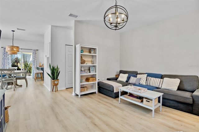 7589 PLANTATION CIRCLE, Bradenton, FL 34201