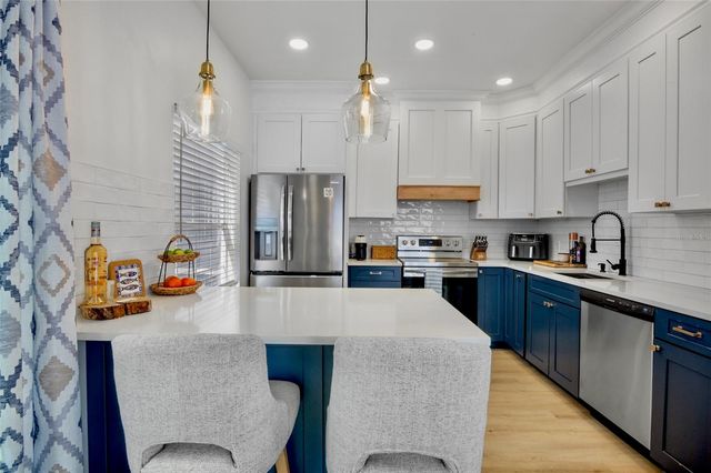 7589 PLANTATION CIRCLE, Bradenton, FL 34201