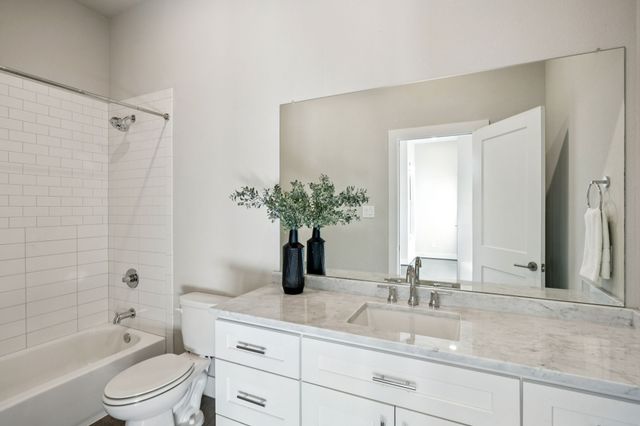 4226 Roseland Avenue 203, Dallas, TX 75204