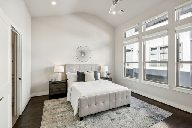 4226 Roseland Avenue 203, Dallas, TX 75204