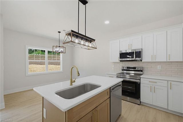 311 Lily Drive, Kernersville, NC 27284