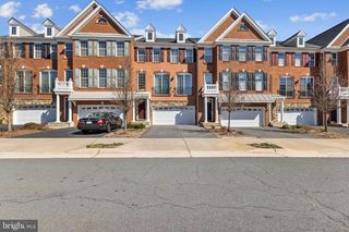 42818 EDGEGROVE HEIGHTS TER, Ashburn, VA 20148