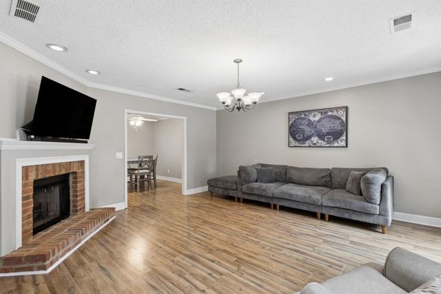 934 Lenox Hill Court, Atlanta, GA 30324