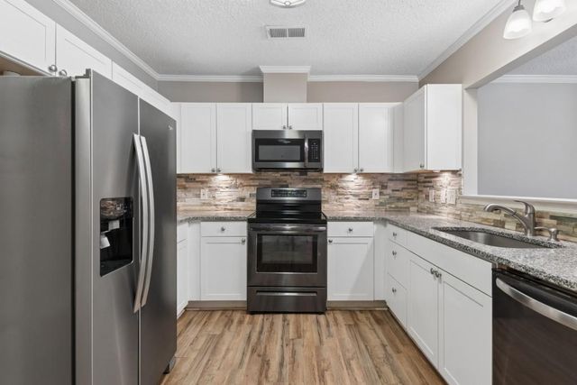 934 Lenox Hill Court, Atlanta, GA 30324