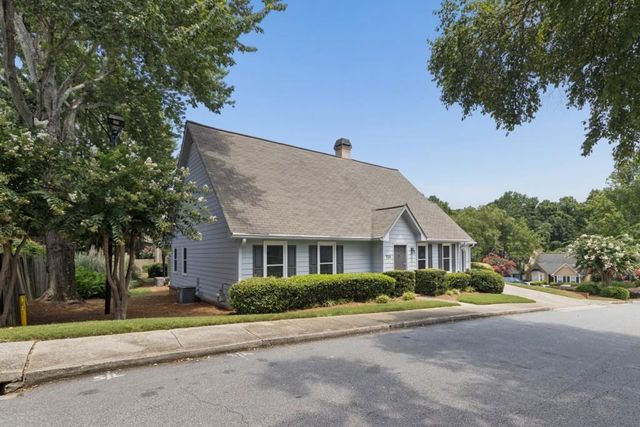 934 Lenox Hill Court, Atlanta, GA 30324