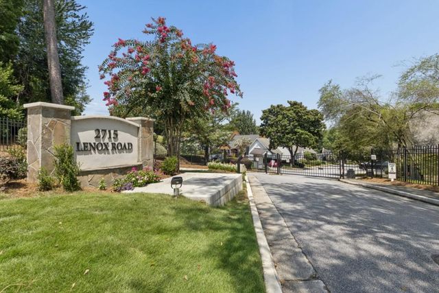 934 Lenox Hill Court, Atlanta, GA 30324
