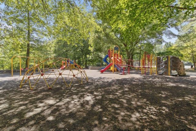 934 Lenox Hill Court, Atlanta, GA 30324
