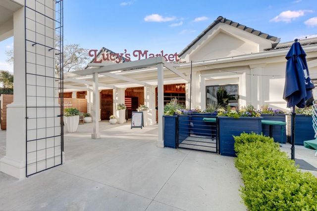 934 Lenox Hill Court, Atlanta, GA 30324