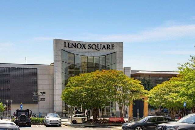934 Lenox Hill Court, Atlanta, GA 30324