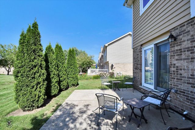 17323 Lakebrook Drive, Orland Park, IL 60467
