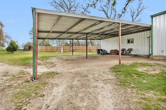 6452 Oakhill Lane, Richards, TX 77873