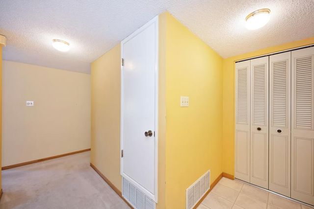 8140 Lisbon Way, Sacramento, CA 95823