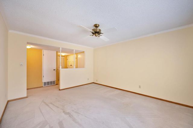 8140 Lisbon Way, Sacramento, CA 95823