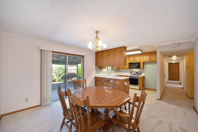 8140 Lisbon Way, Sacramento, CA 95823