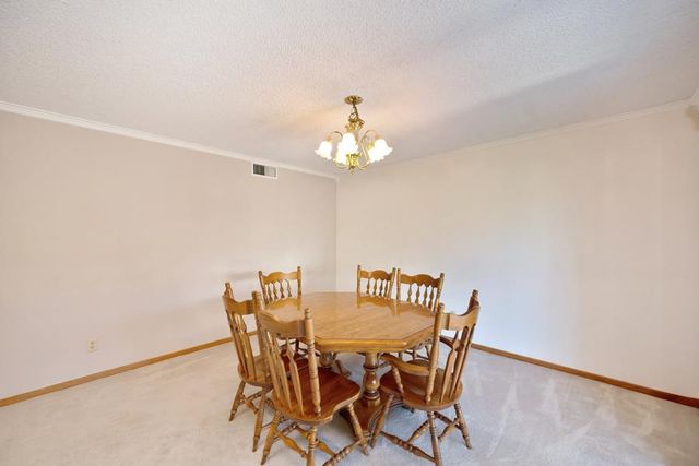 8140 Lisbon Way, Sacramento, CA 95823