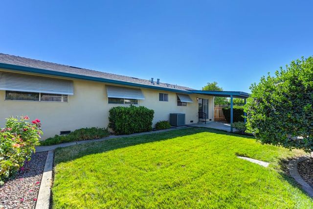 8140 Lisbon Way, Sacramento, CA 95823