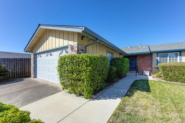 8140 Lisbon Way, Sacramento, CA 95823