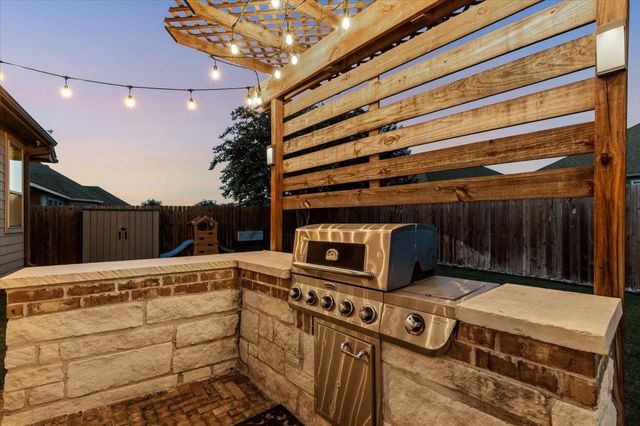8033 Mozart ST, Round Rock, TX 78665