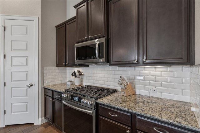 8033 Mozart ST, Round Rock, TX 78665