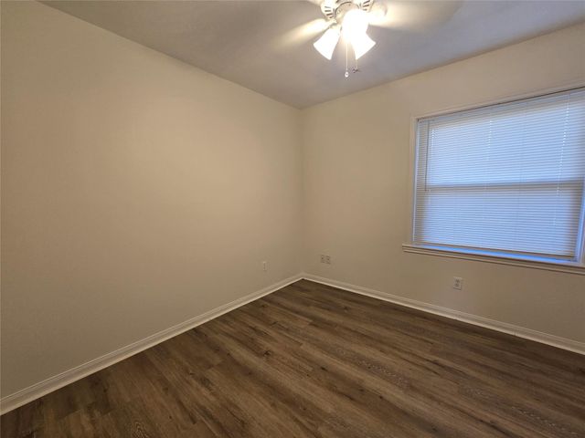 107 Tarpon Avenue, Galveston, TX 77550