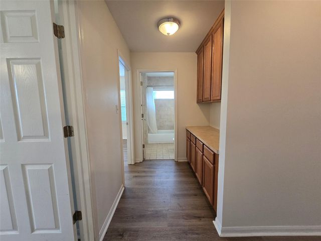 107 Tarpon Avenue, Galveston, TX 77550