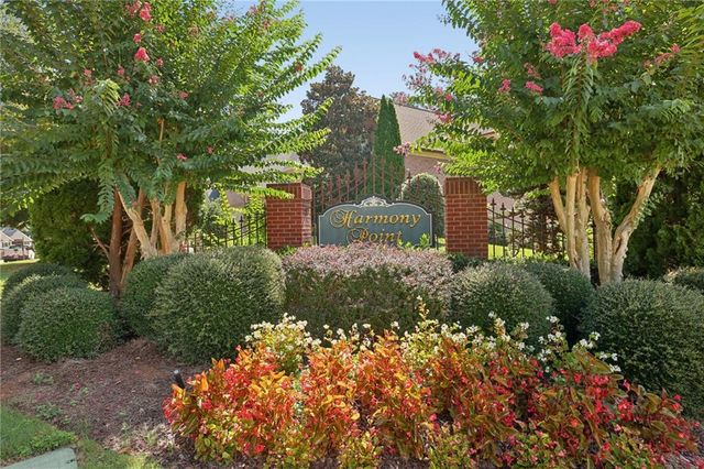 100 Harmony Point Cove, Lilburn, GA 30047