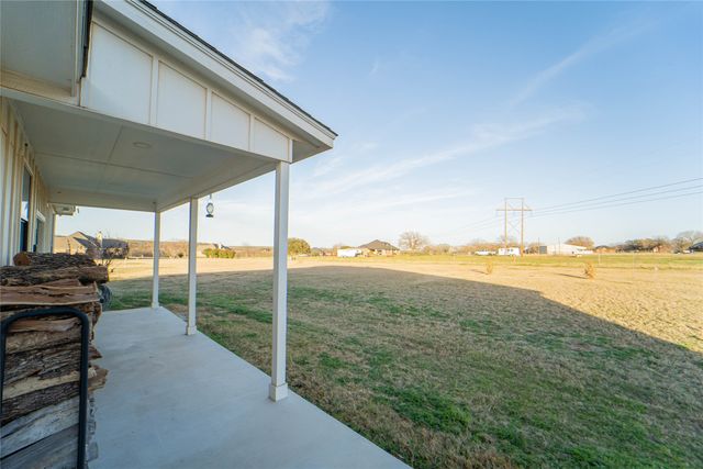 335 Brazos West Drive, Mineral Wells, TX 76067
