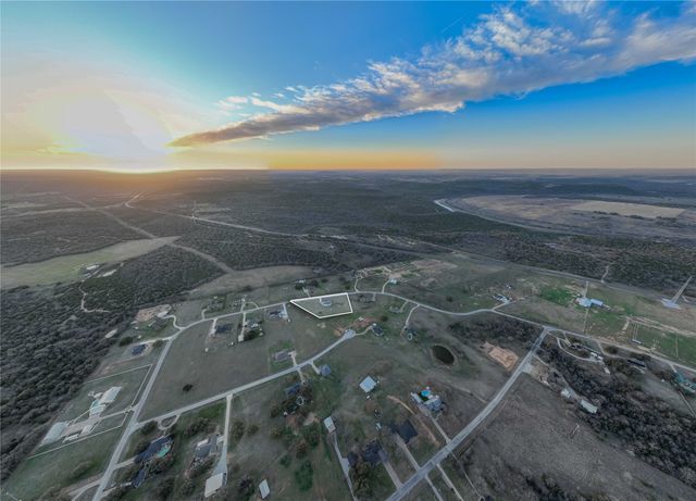 335 Brazos West Drive, Mineral Wells, TX 76067